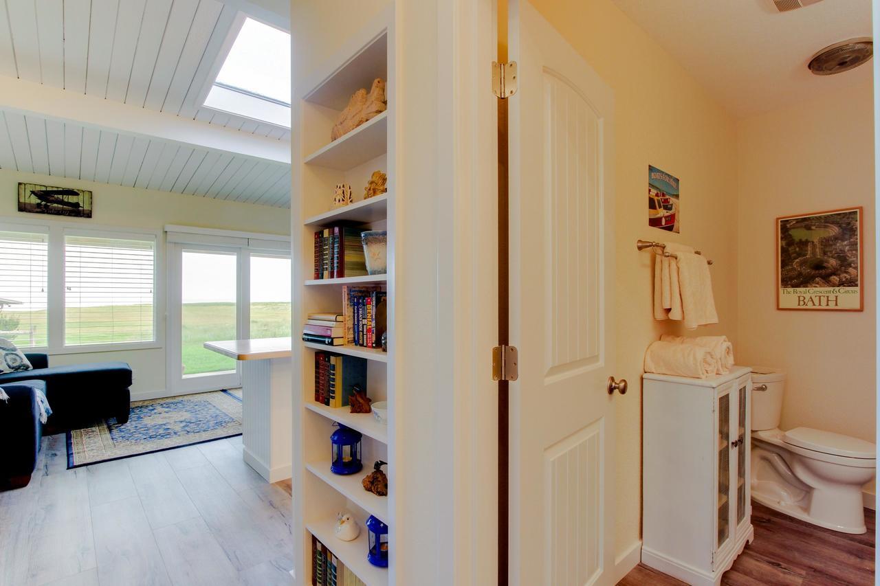 Surfside | Suite On The Sea Gearhart Room photo
